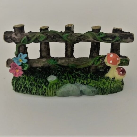 Miniature Fence Fairy Garden - Picture 1 of 1